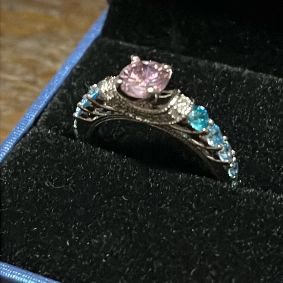 NEW Pink & Blue Stones 925 Sterling Silver Ring In Size 8 - Picture 2 of 9